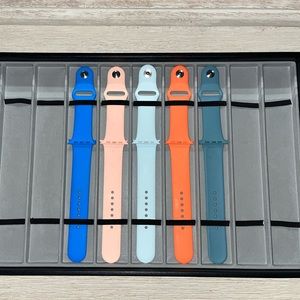 Apple Watch M/L Sport Bands With Display Case